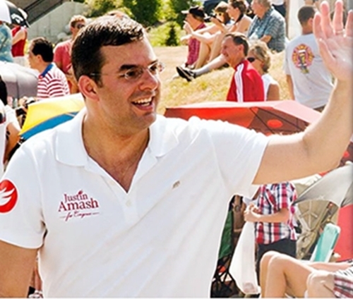 Featured_justin_amash_campaigning_36101