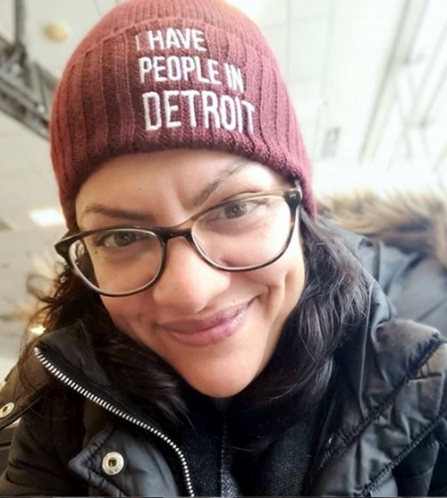 Featured_rashida__i_have_people_in_det_hat_35819