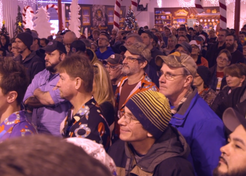 MI small business owner gives workers $4 million in holiday bonuses