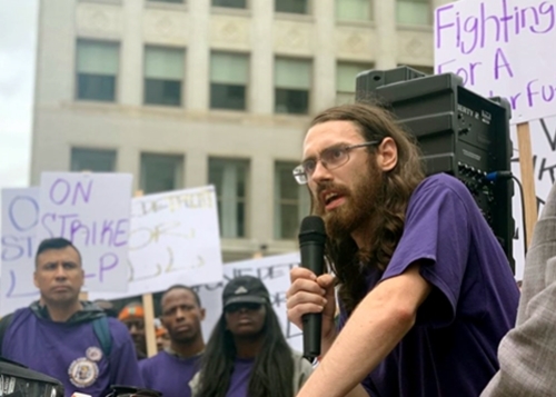 Featured_striking_guard_darien_stevens__seiu_local_1_tweet_36323