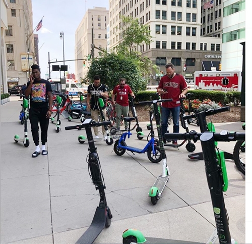 Featured_scooters_downtown_detroit_by_nancy__8.30.19_37989